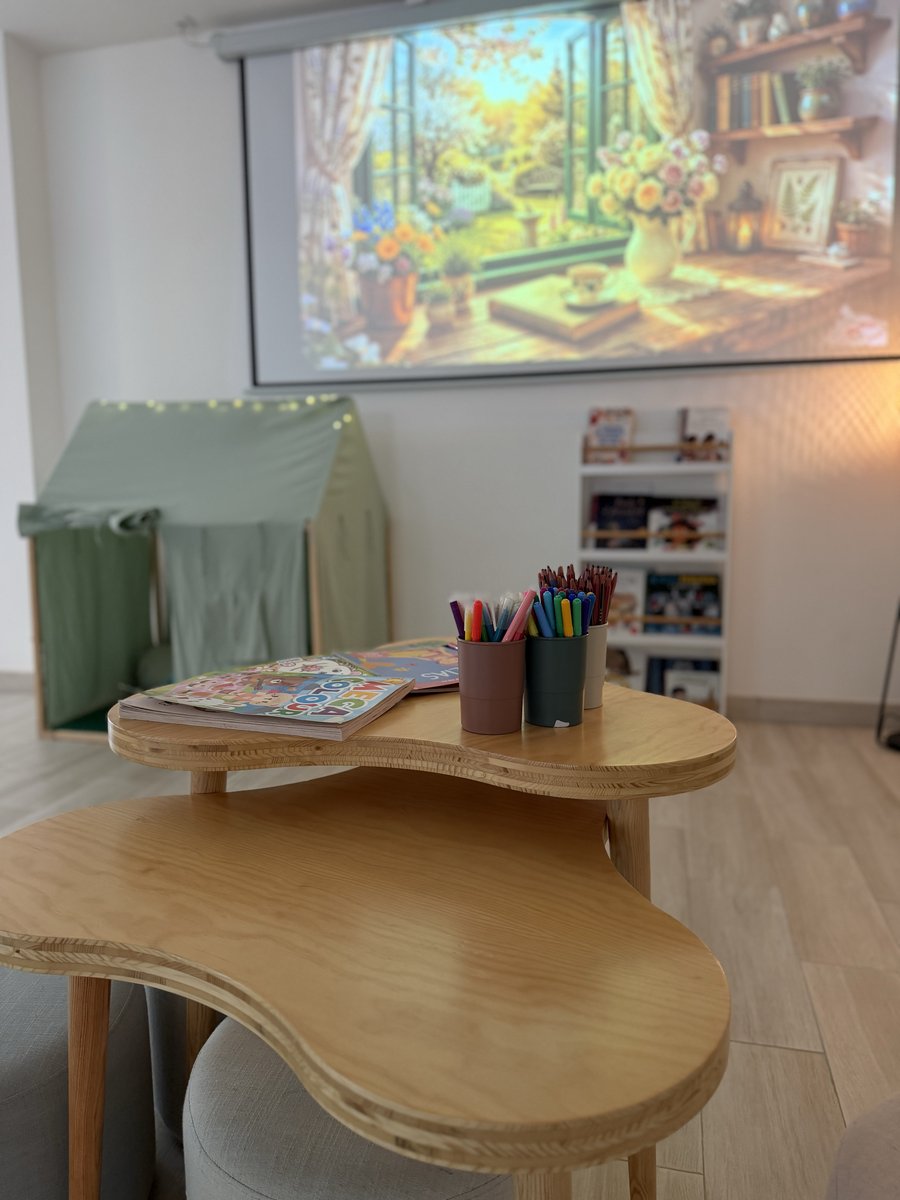 Mesa infantil de actividades